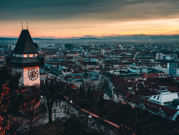 Adventni Gradec in ledene jaslice! 
